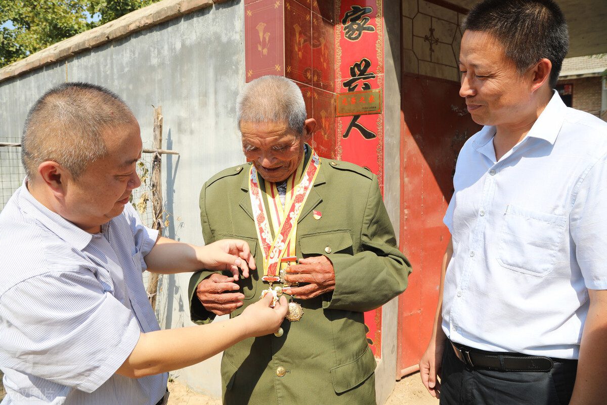 退役战友重视！这3个考试上半年招人，优待政策很有吸引力